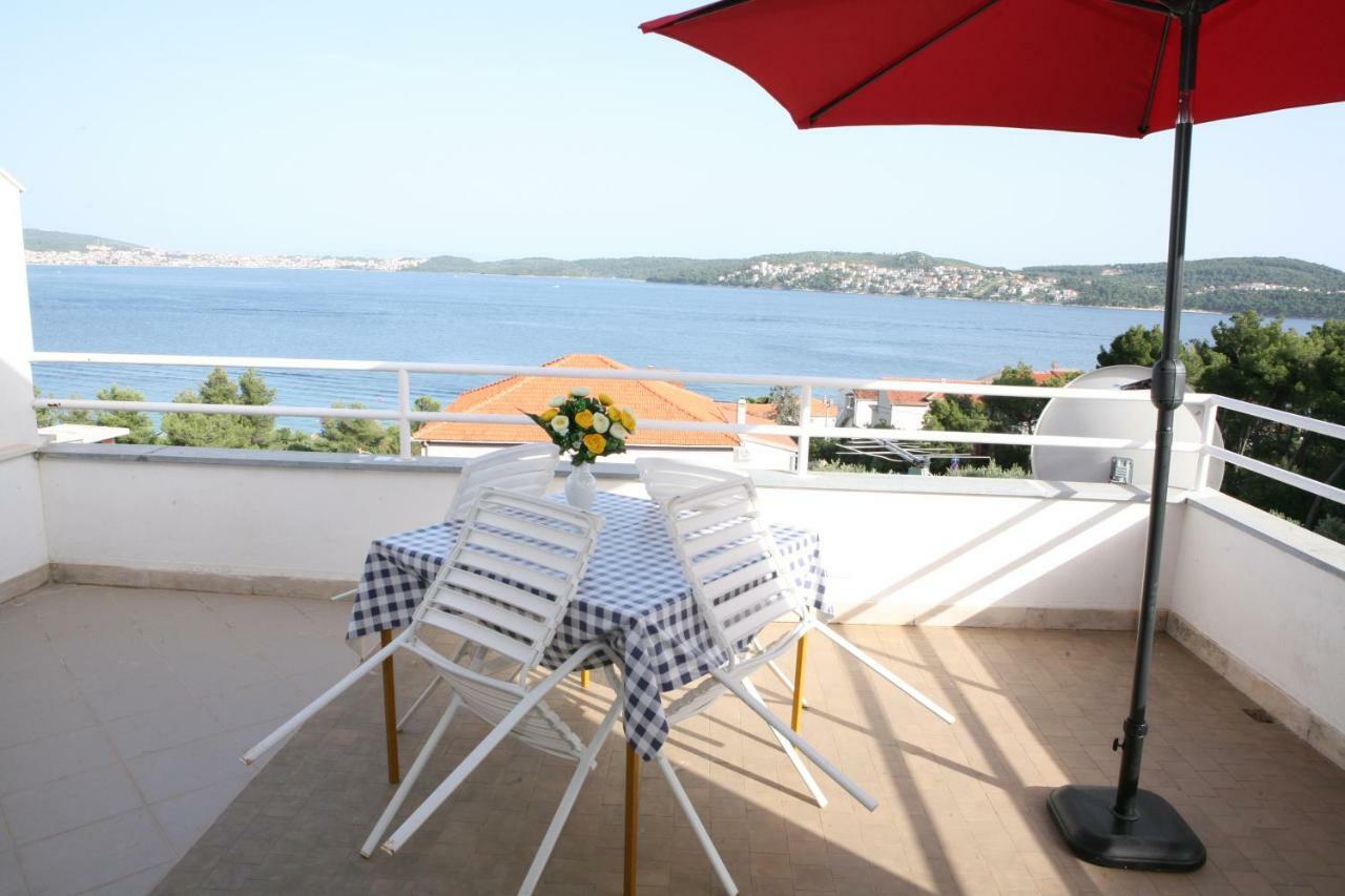 Rooms And Apartments Kurtovic Donji Seget Exterior foto