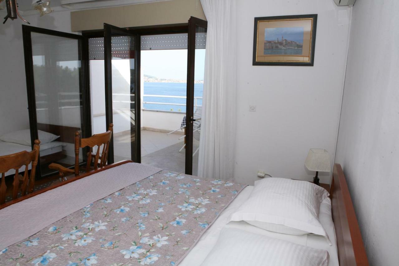 Rooms And Apartments Kurtovic Donji Seget Exterior foto